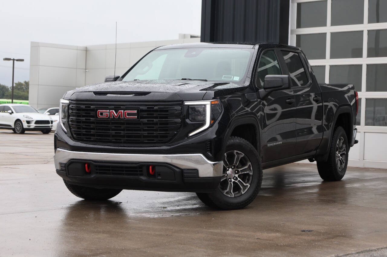 Used 2022 GMC Sierra 1500 Pro w/ Pro Value Package AWD/4WD image 3