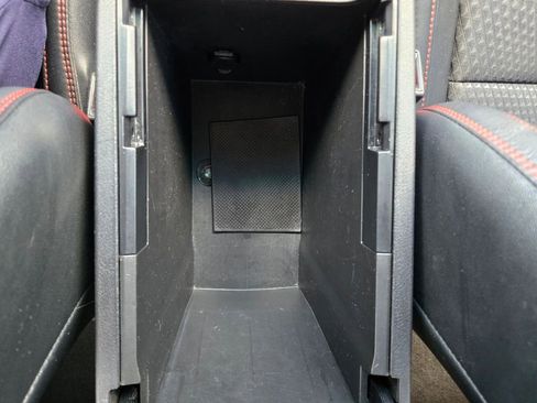 Used 2015 Toyota Camry SE image 32