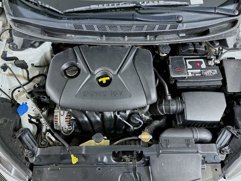 Used 2011 Hyundai Elantra Limited FWD image 30