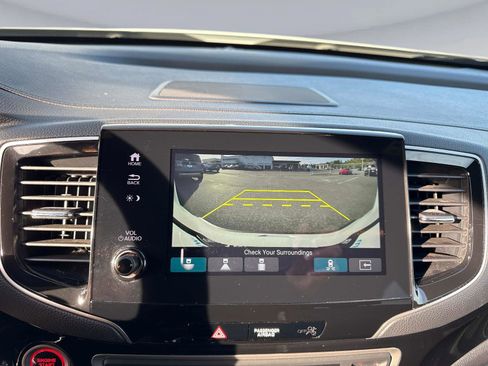 Certified 2025 Honda Passport Black Edition image 27