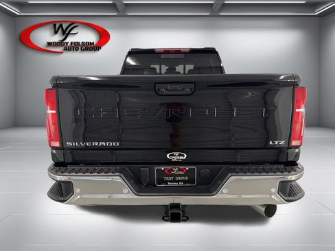 New 2026 Chevrolet Silverado 2500 LTZ w/ LTZ Convenience Package AWD/4WD image 7