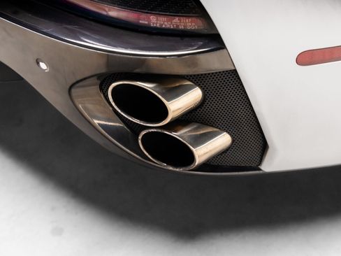 Used 2013 Ferrari California RWD image 35