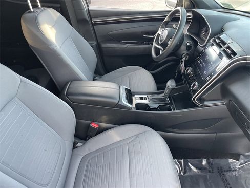 Used 2023 Hyundai Santa Cruz SE image 9