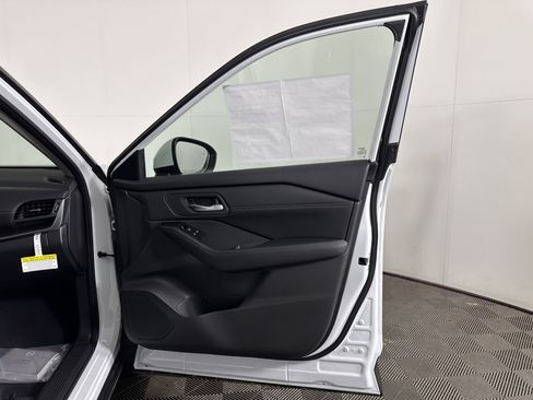 New 2026 Nissan Rogue SV w/ SV Premium Package image 40