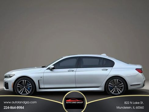 Used 2020 BMW 750i xDrive w/ Executive Package image 4