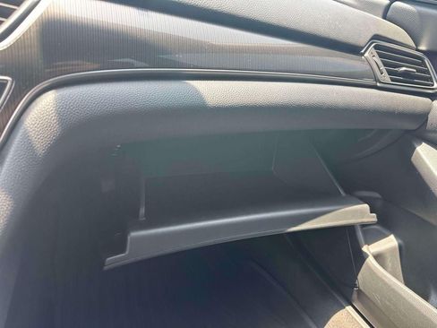 Used 2018 Honda Accord Sport image 33