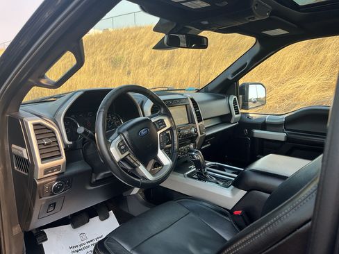 Used 2017 Ford F150 Lariat w/ Equipment Group 502A Luxury AWD/4WD image 9