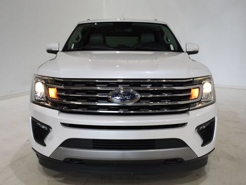 Used 2019 Ford Expedition Max XLT w/ Equipment Group 202A AWD/4WD image 2