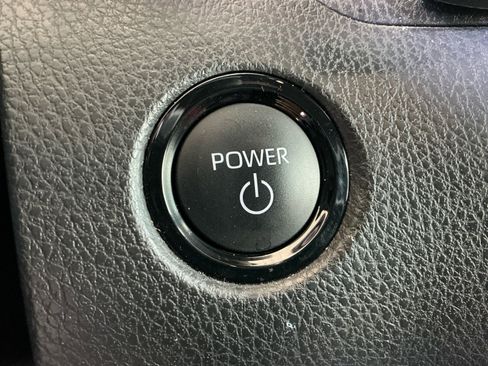 Used 2025 Toyota Camry XSE FWD image 30