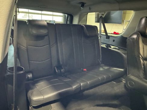 Used 2020 Cadillac Escalade ESV 2WD image 18