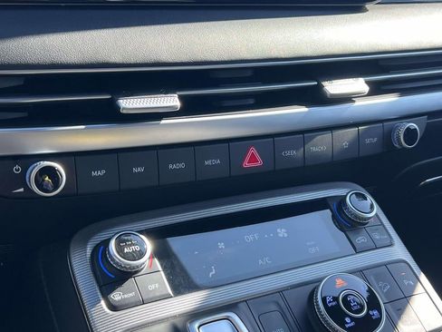 Used 2024 Hyundai Palisade Calligraphy image 33