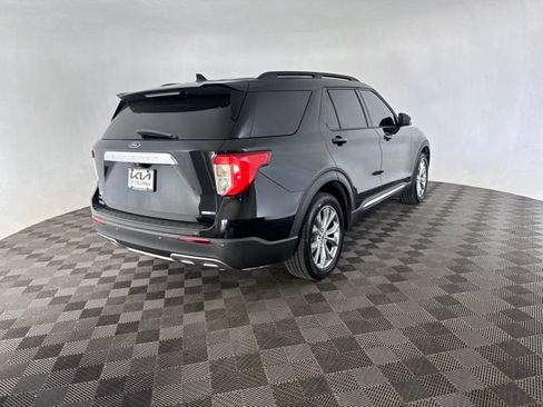 Used 2020 Ford Explorer XLT w/ Equipment Group 202A AWD/4WD image 7