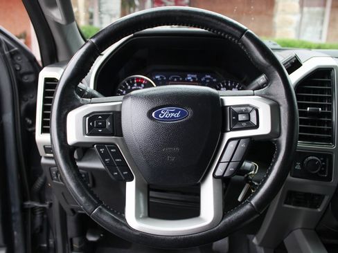 Used 2020 Ford F250 Lariat w/ Lariat Value Package image 22