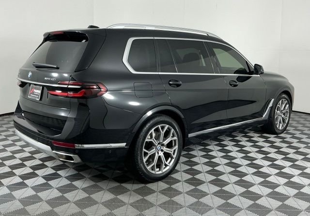 Used 2023 BMW X7 xDrive40i w/ Premium Package AWD/4WD image 7