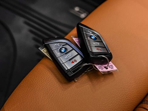 Used 2023 BMW M550i xDrive w/ Parking Assistance Package AWD/4WD image 70