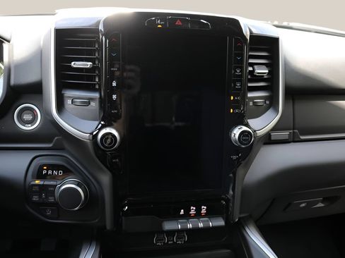 New 2026 RAM 1500 4x4 Crew Cab image 23