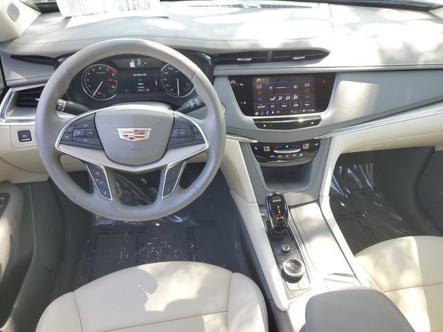 Certified 2023 Cadillac XT5 Premium Luxury w/ LPO, Floor Liner Package AWD/4WD image 18
