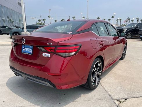 Certified 2022 Nissan Sentra SR w/ Lighting Package FWD image 3