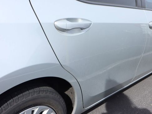 Used 2018 Toyota Corolla LE w/ Carpet Mat Package (TMS) image 29