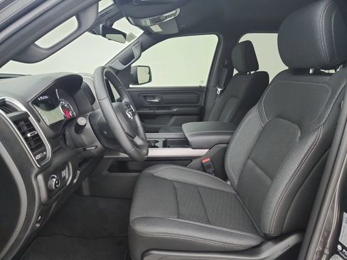 New 2026 RAM 1500 Express AWD/4WD image 18