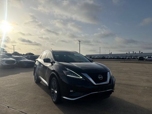 Used 2024 Nissan Murano Platinum w/ Cargo Package FWD image 2