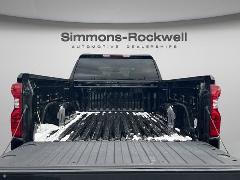 Used 2024 Chevrolet Silverado 1500 LT image 8