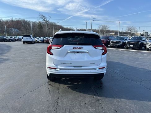 Used 2023 GMC Terrain Denali image 3