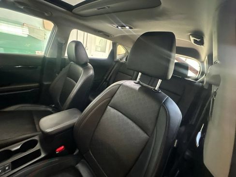Used 2021 Kia Seltos SX w/ SX Sunroof Package AWD/4WD image 10