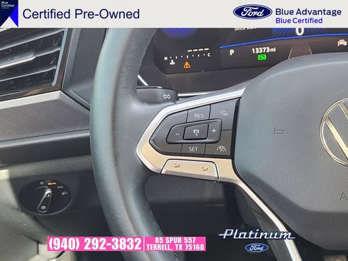 Used 2024 Volkswagen Jetta SE w/ Panoramic Sunroof Package FWD image 28