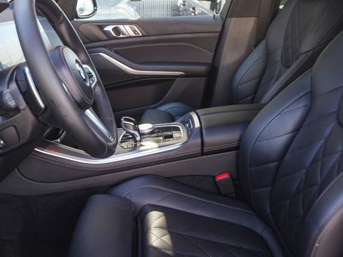 Used 2023 BMW X5 sDrive40i w/ M Sport Package RWD image 13