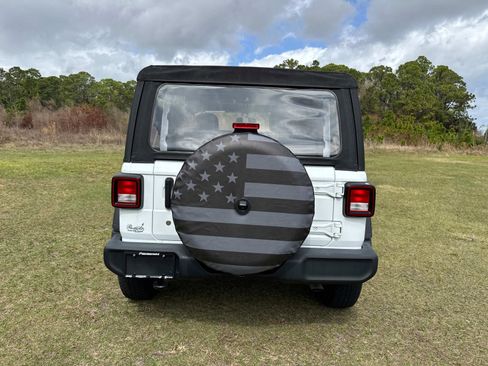 Certified 2022 Jeep Wrangler Sport image 4