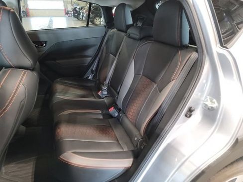 Used 2024 Subaru Crosstrek 2.5i Limited w/ Crosstrek Mirror Package AWD/4WD image 11