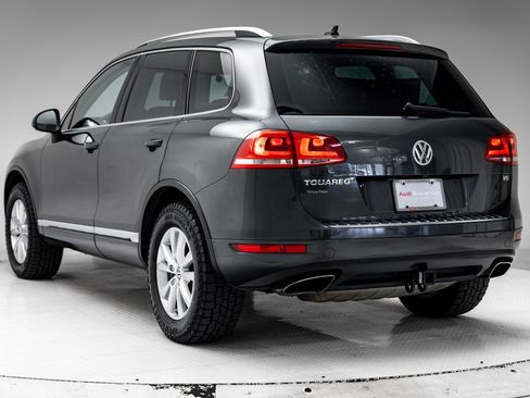 Used 2014 Volkswagen Touareg Sport AWD/4WD image 3