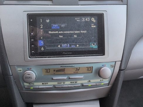 Used 2009 Toyota Camry LE FWD image 11
