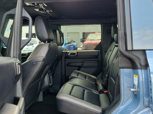 Used 2025 Ford Bronco Outer Banks AWD/4WD image 12