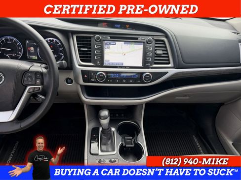 Used 2017 Toyota Highlander Limited Platinum AWD/4WD image 15