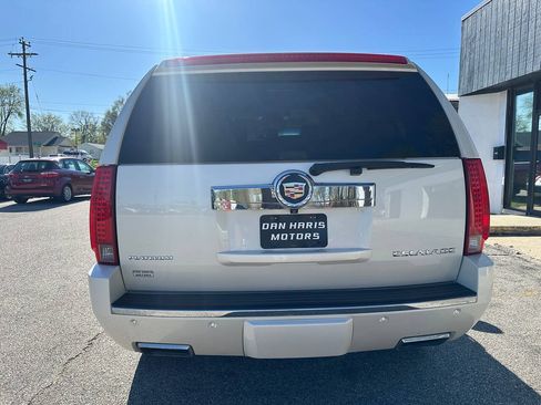 Used 2014 Cadillac Escalade Platinum AWD/4WD image 9