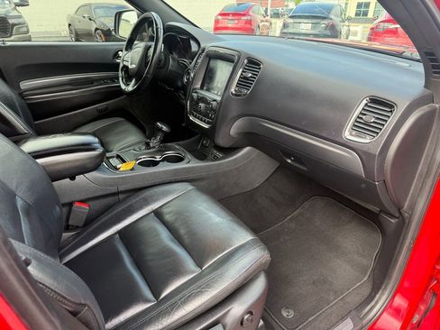 Used 2019 Dodge Durango GT RWD image 3