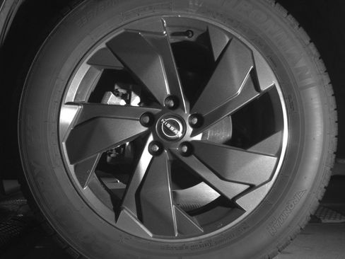 Used 2025 Nissan Rogue SV AWD/4WD image 12
