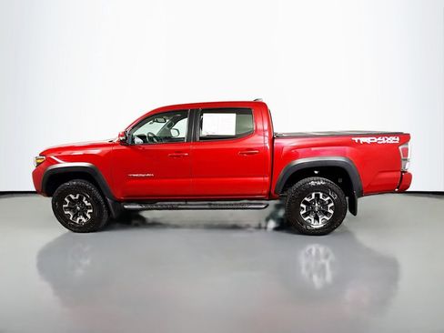 Certified 2022 Toyota Tacoma TRD Off-Road w/ TRD Premium Off Road Package AWD/4WD image 4