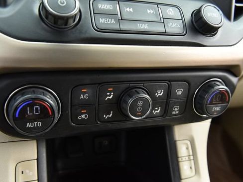 Used 2019 GMC Acadia Denali FWD image 16