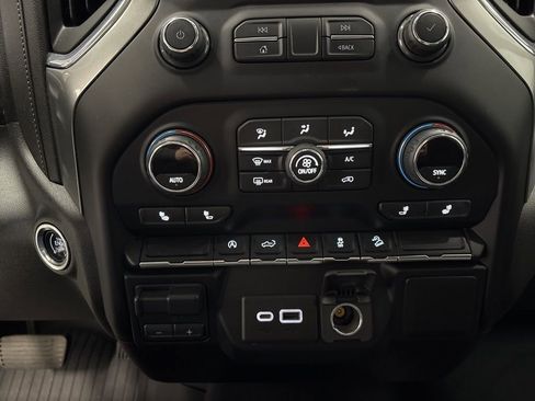 Used 2020 Chevrolet Silverado 1500 RST AWD/4WD image 20