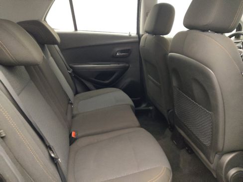 Used 2020 Chevrolet Trax LS w/ LPO, Cargo Package FWD image 19