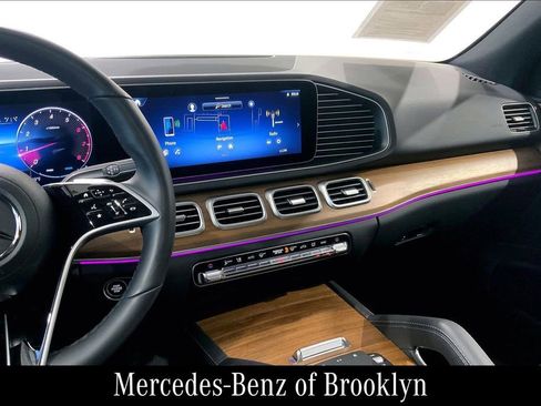 Used 2025 Mercedes-Benz GLE 450 4MATIC image 10