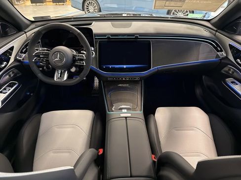 New 2026 Mercedes-Benz E 53 AMG e 4MATIC Sedan image 11
