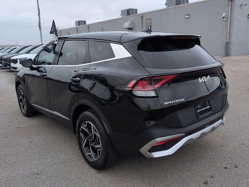 Used 2023 Kia Sportage LX image 5