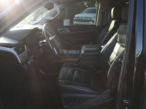 Used 2019 GMC Yukon Denali image 9