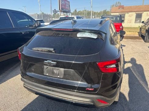 Used 2025 Chevrolet Trax RS w/ Sunroof Package FWD image 5