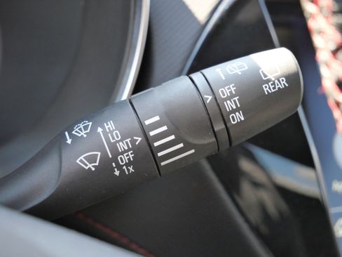 Used 2023 Chevrolet TrailBlazer RS w/ Convenience Package image 33