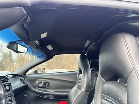 Used 2004 Chevrolet Corvette Coupe w/ Preferred Equipment Group image 30